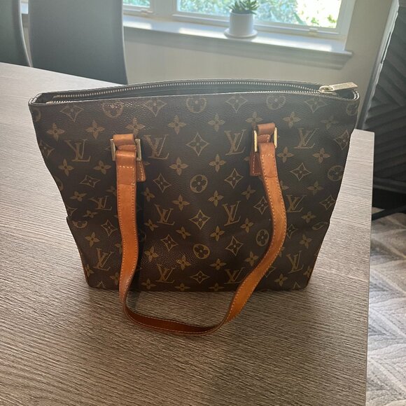 Louis Vuitton leather handbag - Picture 1 of 7